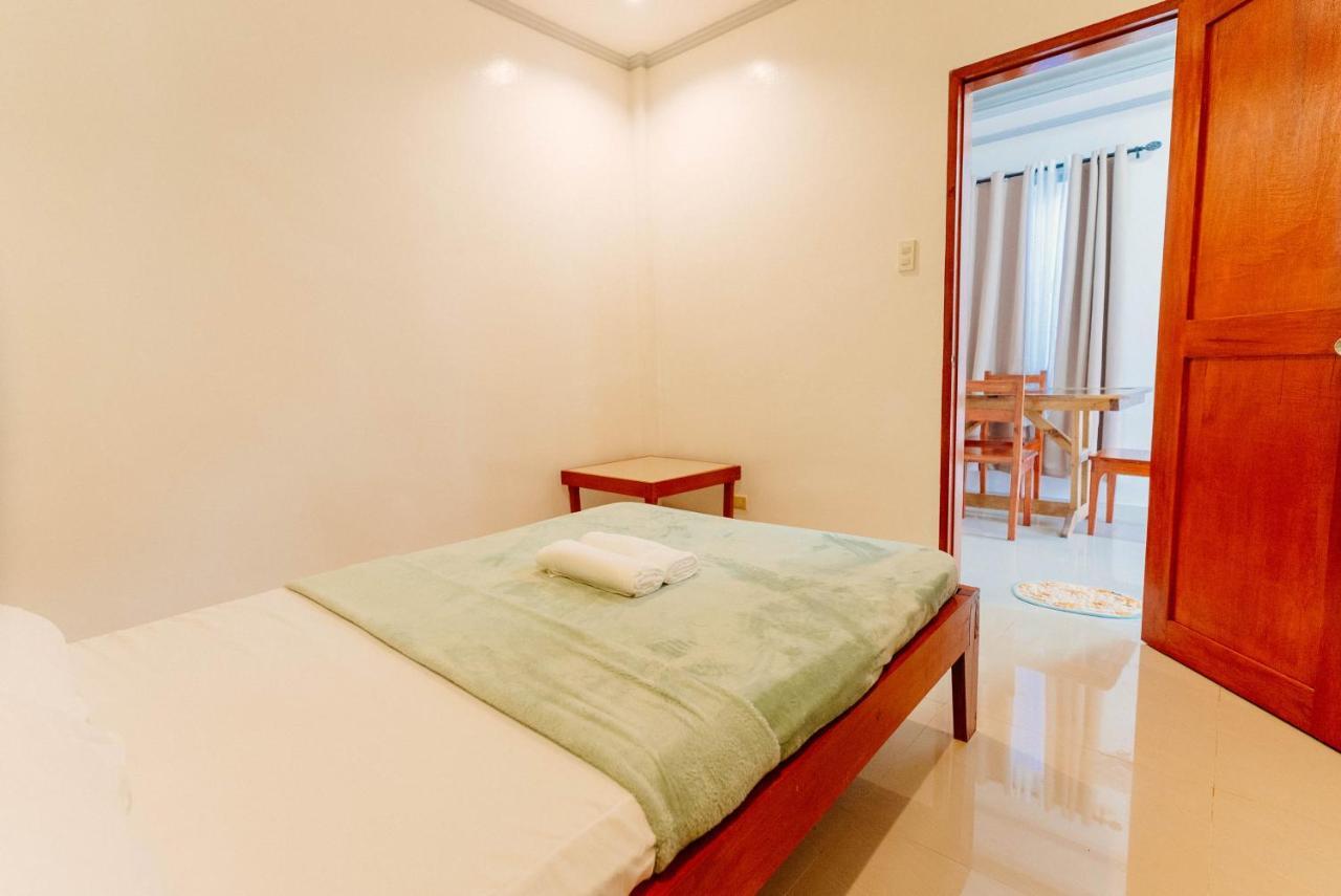 Kawayan Hostel General Luna  Luaran gambar